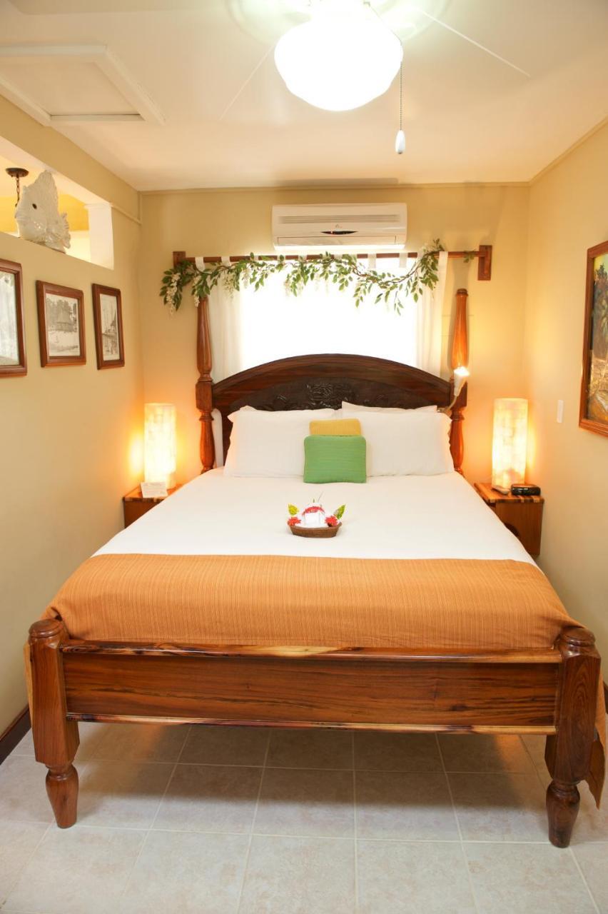 The Palms Oceanfront Suites San Pedro Kültér fotó